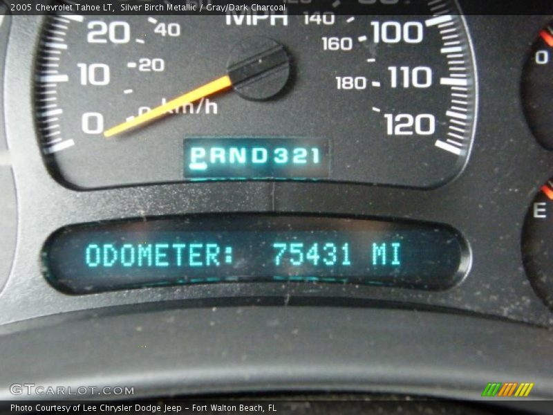 Silver Birch Metallic / Gray/Dark Charcoal 2005 Chevrolet Tahoe LT