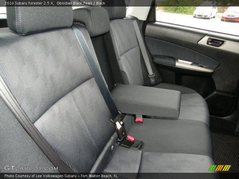  2010 Forester 2.5 X Black Interior