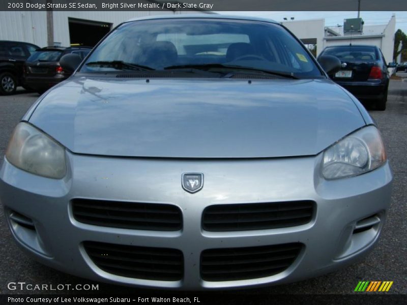 Bright Silver Metallic / Dark Slate Gray 2003 Dodge Stratus SE Sedan