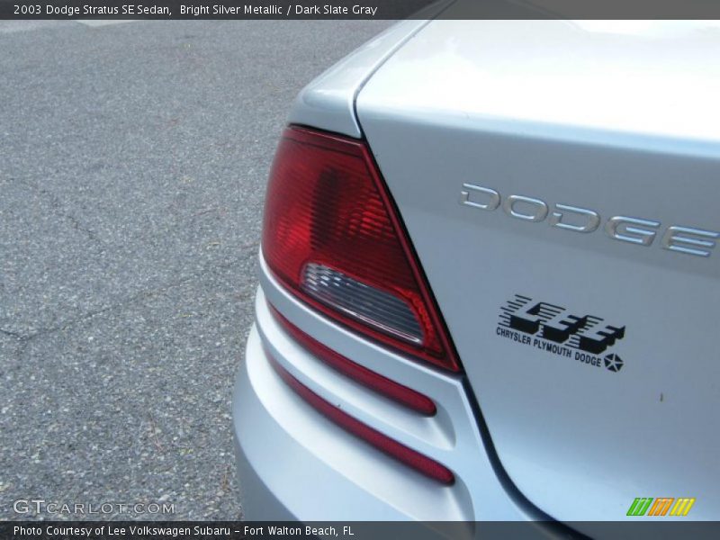 Bright Silver Metallic / Dark Slate Gray 2003 Dodge Stratus SE Sedan