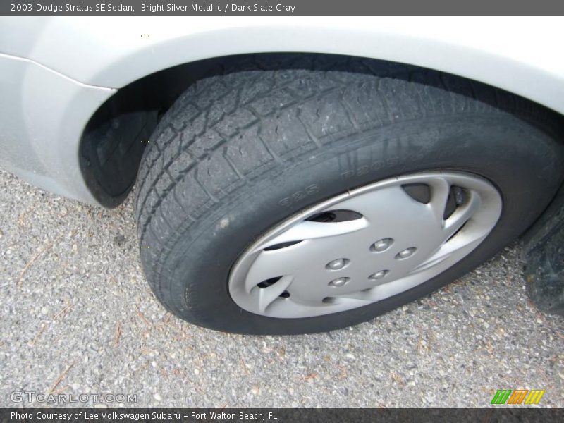 Bright Silver Metallic / Dark Slate Gray 2003 Dodge Stratus SE Sedan