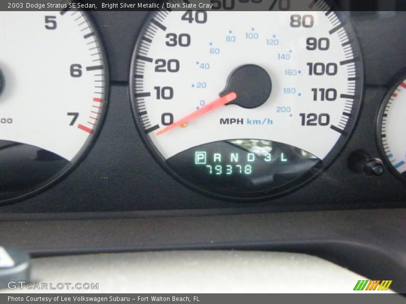 Bright Silver Metallic / Dark Slate Gray 2003 Dodge Stratus SE Sedan
