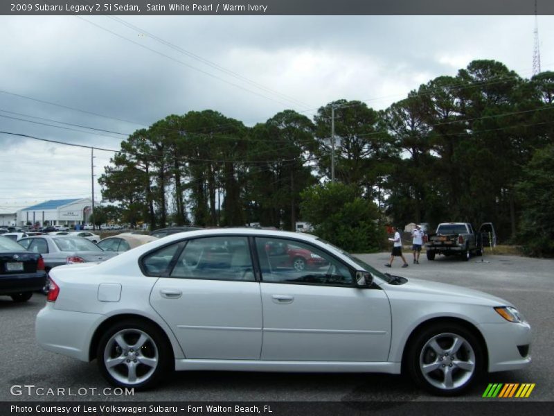Satin White Pearl / Warm Ivory 2009 Subaru Legacy 2.5i Sedan