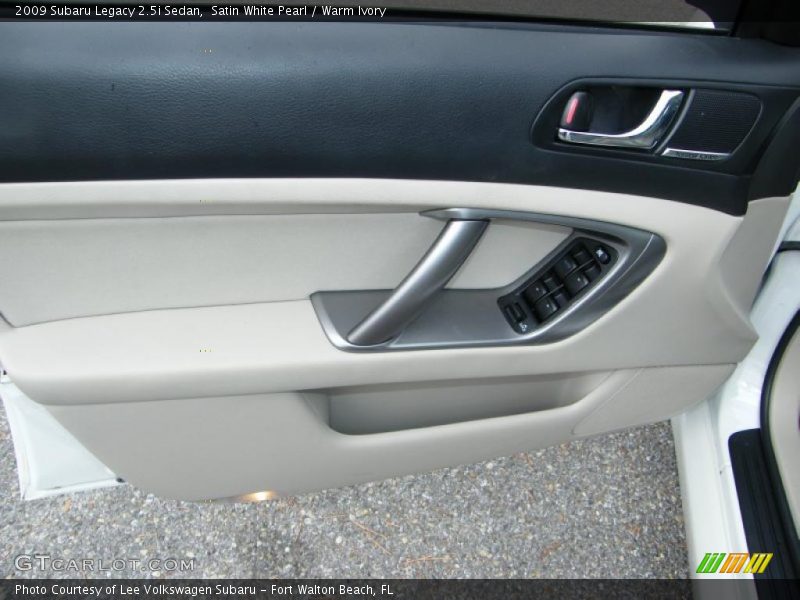 Satin White Pearl / Warm Ivory 2009 Subaru Legacy 2.5i Sedan