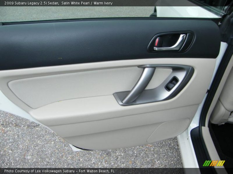 Satin White Pearl / Warm Ivory 2009 Subaru Legacy 2.5i Sedan