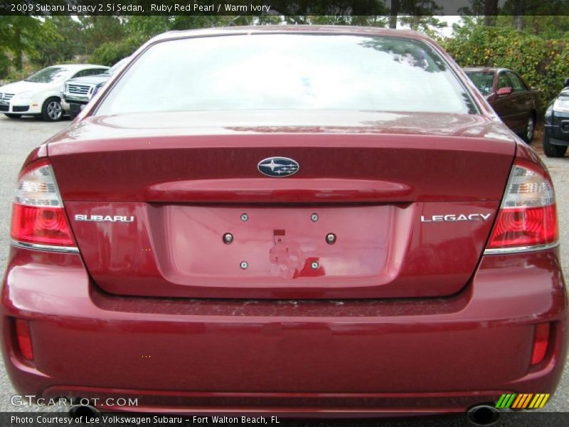 Ruby Red Pearl / Warm Ivory 2009 Subaru Legacy 2.5i Sedan