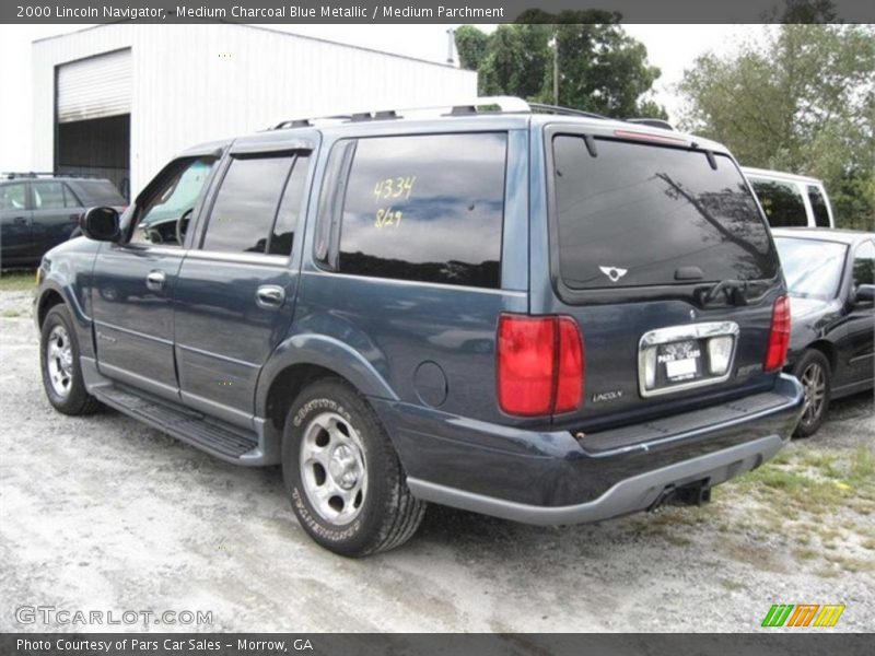 Medium Charcoal Blue Metallic / Medium Parchment 2000 Lincoln Navigator
