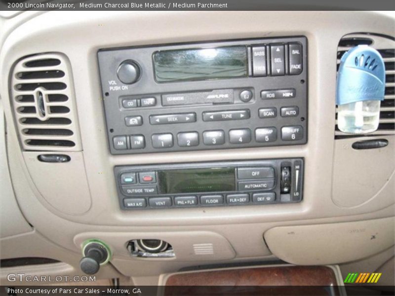 Controls of 2000 Navigator 