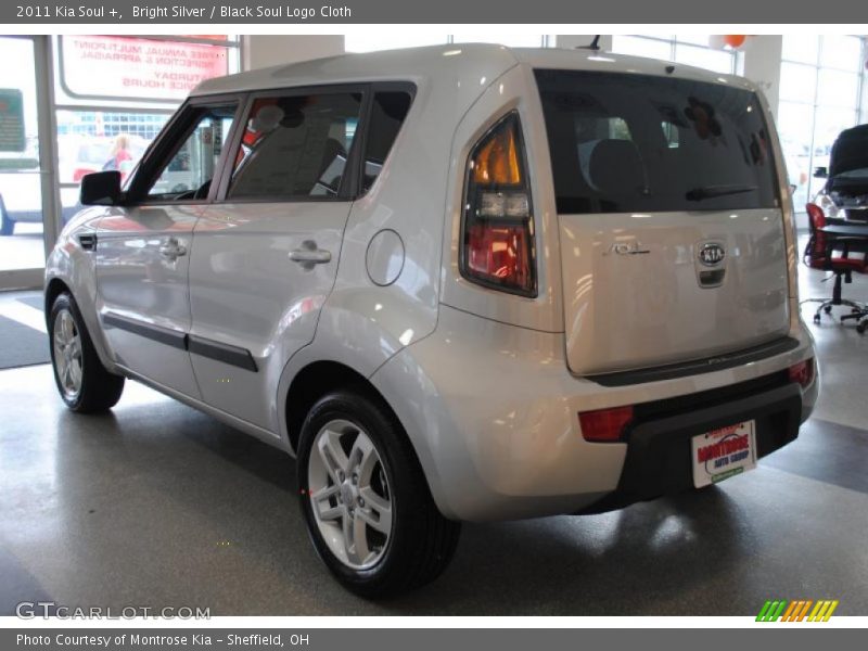 Bright Silver / Black Soul Logo Cloth 2011 Kia Soul +