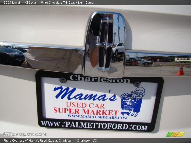 White Chocolate Tri-Coat / Light Camel 2009 Lincoln MKS Sedan