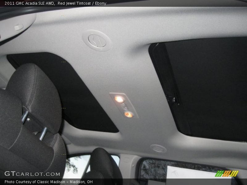 Sunroof of 2011 Acadia SLE AWD