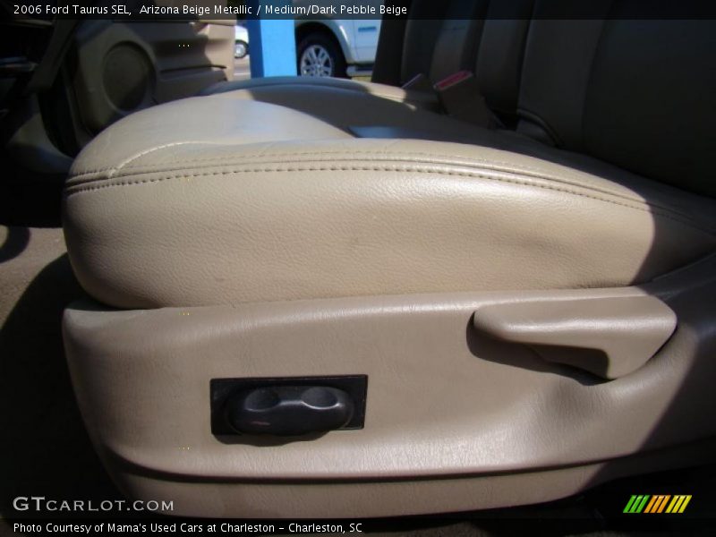 Arizona Beige Metallic / Medium/Dark Pebble Beige 2006 Ford Taurus SEL