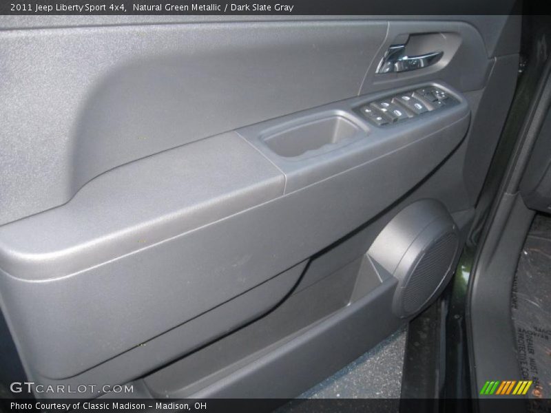 Natural Green Metallic / Dark Slate Gray 2011 Jeep Liberty Sport 4x4