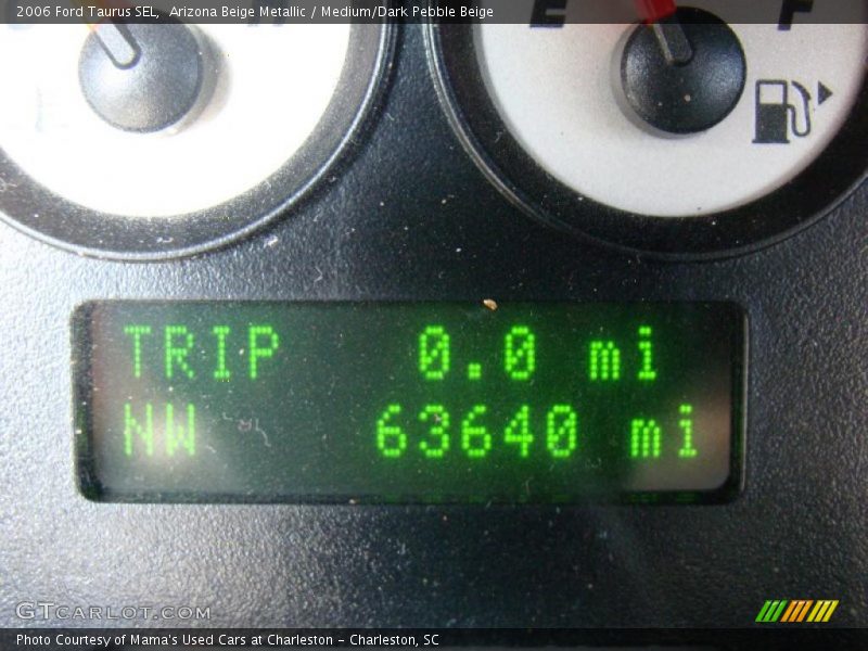 Arizona Beige Metallic / Medium/Dark Pebble Beige 2006 Ford Taurus SEL