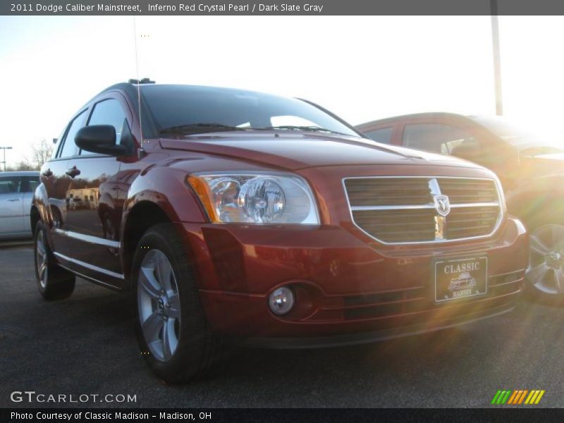 Inferno Red Crystal Pearl / Dark Slate Gray 2011 Dodge Caliber Mainstreet