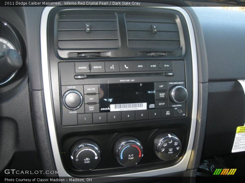 Controls of 2011 Caliber Mainstreet