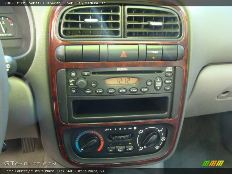 Controls of 2002 L Series L300 Sedan