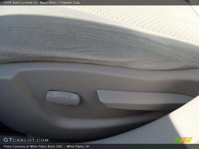 Black Onyx / Titanium Gray 2006 Buick Lucerne CX