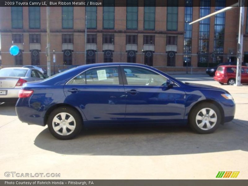 Blue Ribbon Metallic / Bisque 2009 Toyota Camry LE