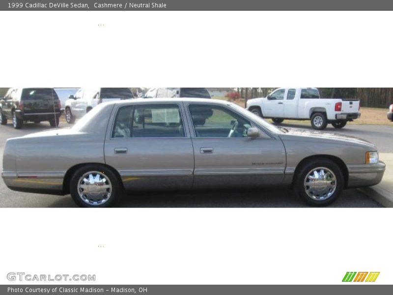 Cashmere / Neutral Shale 1999 Cadillac DeVille Sedan