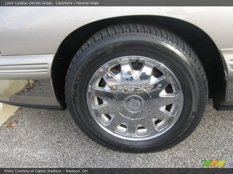  1999 DeVille Sedan Wheel