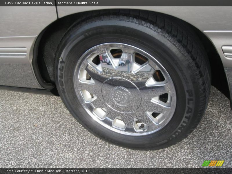  1999 DeVille Sedan Wheel