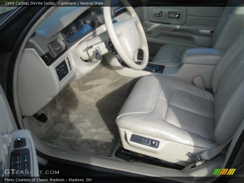 1999 DeVille Sedan Neutral Shale Interior