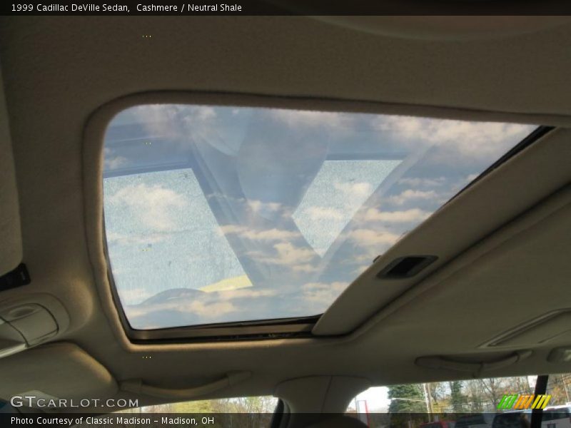Sunroof of 1999 DeVille Sedan