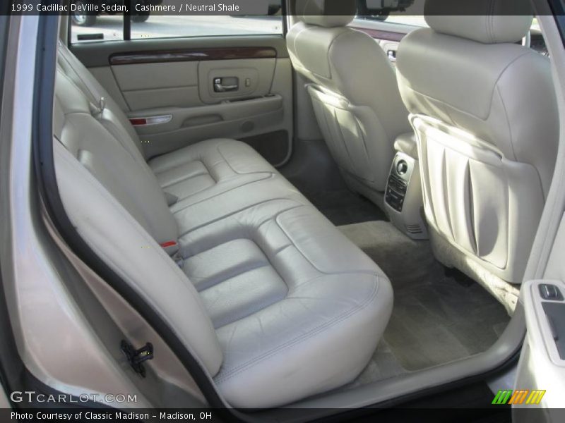  1999 DeVille Sedan Neutral Shale Interior