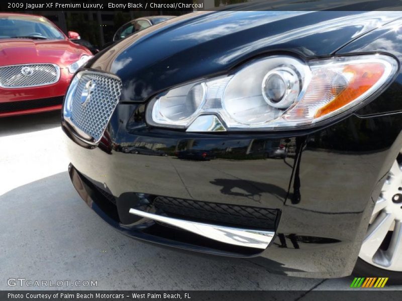 Ebony Black / Charcoal/Charcoal 2009 Jaguar XF Premium Luxury