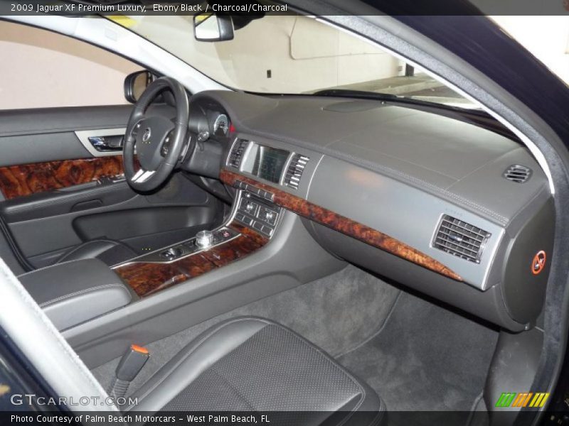 Dashboard of 2009 XF Premium Luxury
