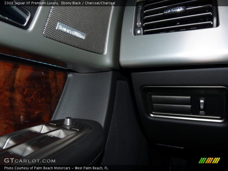 Ebony Black / Charcoal/Charcoal 2009 Jaguar XF Premium Luxury