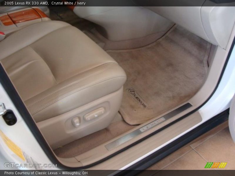 Crystal White / Ivory 2005 Lexus RX 330 AWD