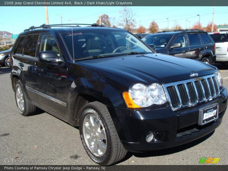 Front 3/4 View of 2008 Grand Cherokee Limited 4x4