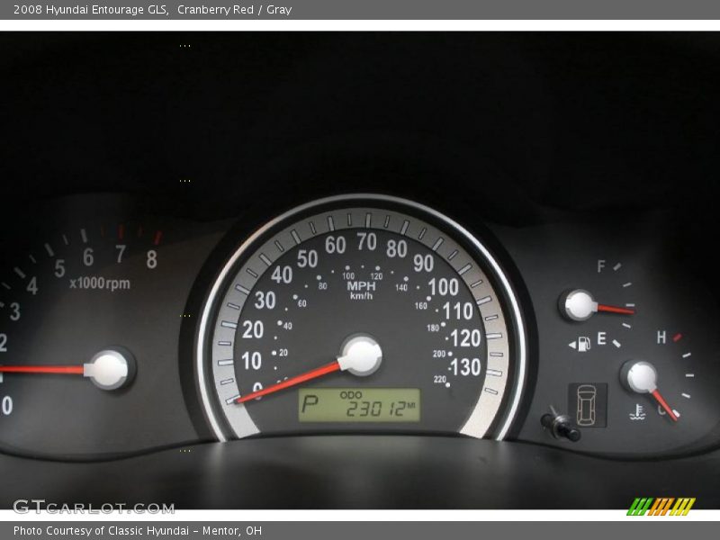 Cranberry Red / Gray 2008 Hyundai Entourage GLS