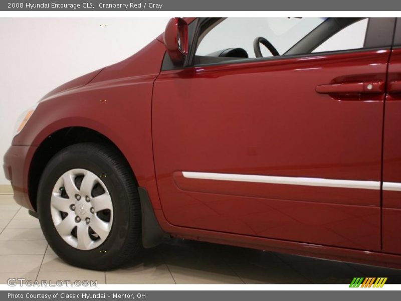 Cranberry Red / Gray 2008 Hyundai Entourage GLS