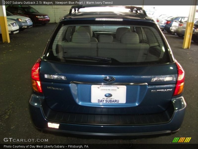 Newport Blue Pearl / Warm Ivory Tweed 2007 Subaru Outback 2.5i Wagon