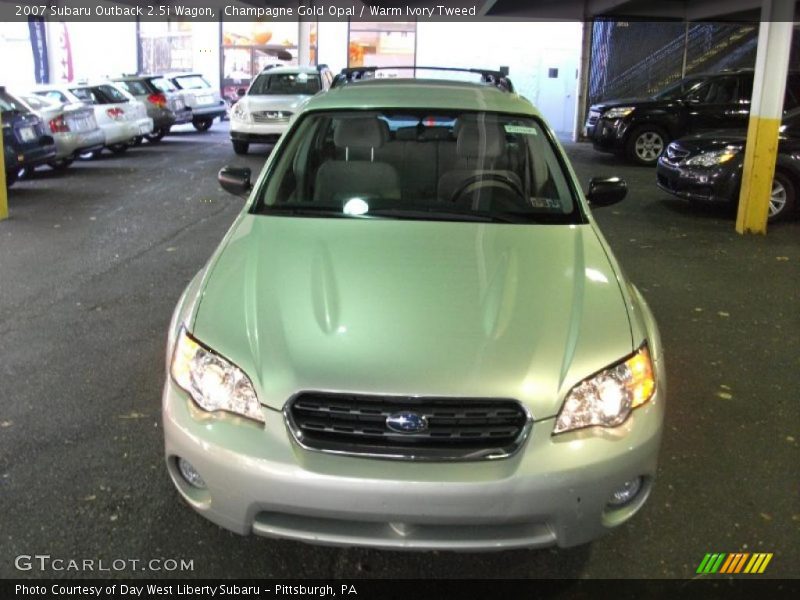 Champagne Gold Opal / Warm Ivory Tweed 2007 Subaru Outback 2.5i Wagon