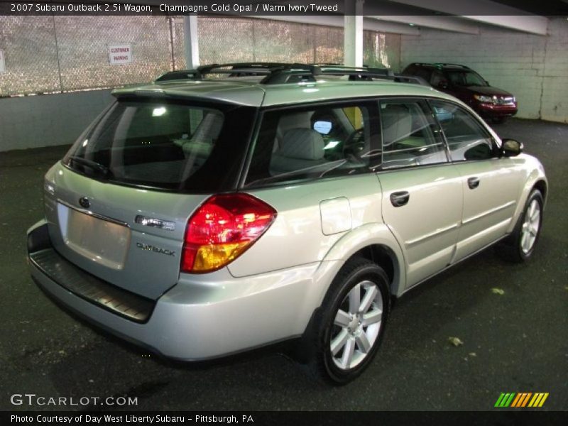 Champagne Gold Opal / Warm Ivory Tweed 2007 Subaru Outback 2.5i Wagon
