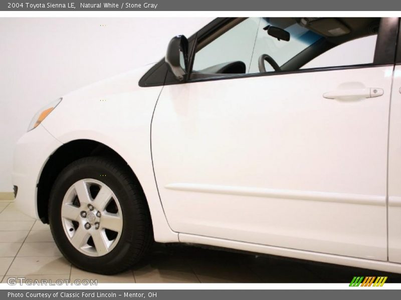 Natural White / Stone Gray 2004 Toyota Sienna LE