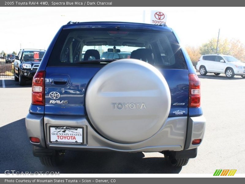 Spectra Blue Mica / Dark Charcoal 2005 Toyota RAV4 4WD