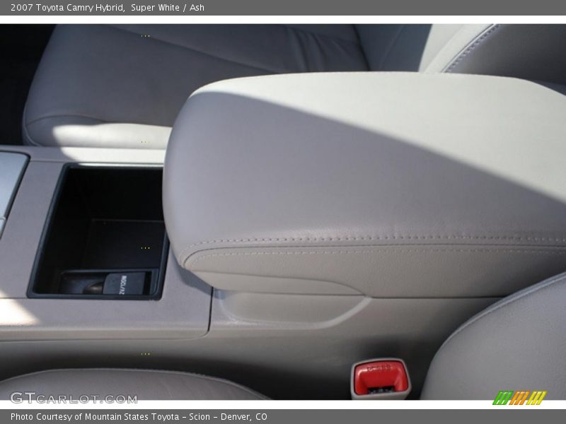 Super White / Ash 2007 Toyota Camry Hybrid