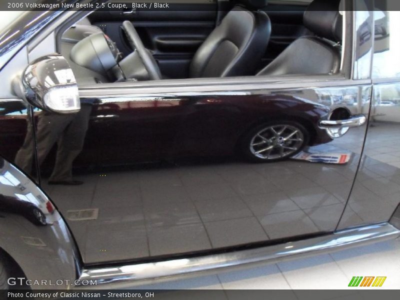 Black / Black 2006 Volkswagen New Beetle 2.5 Coupe