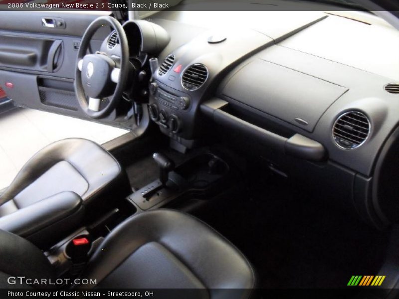 Black / Black 2006 Volkswagen New Beetle 2.5 Coupe