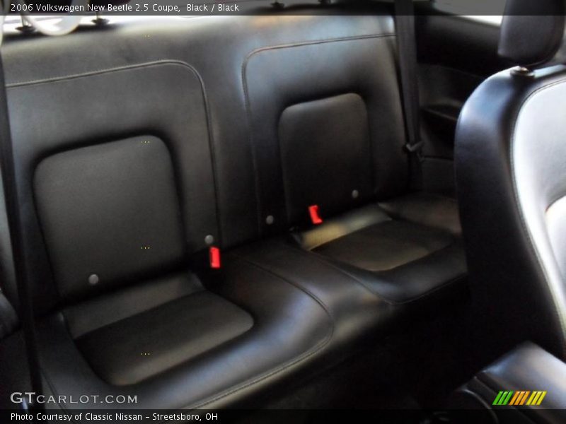 Black / Black 2006 Volkswagen New Beetle 2.5 Coupe
