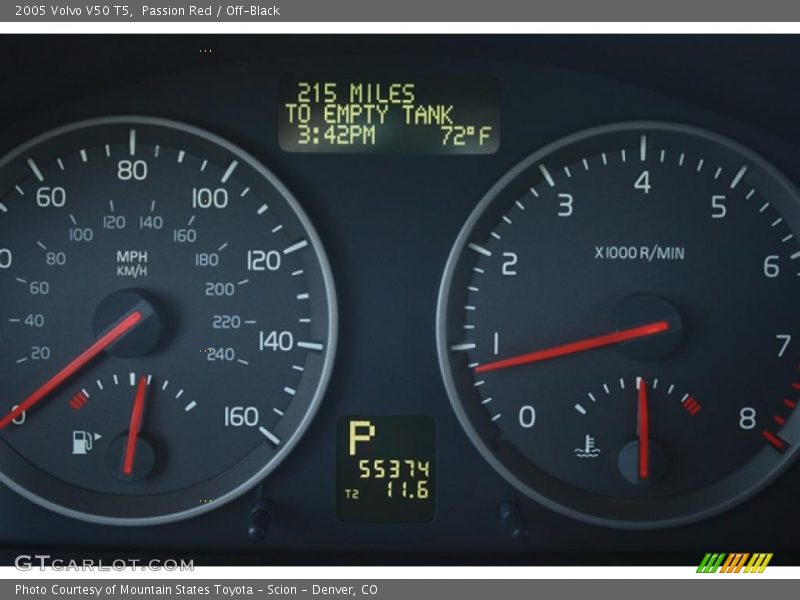 Passion Red / Off-Black 2005 Volvo V50 T5