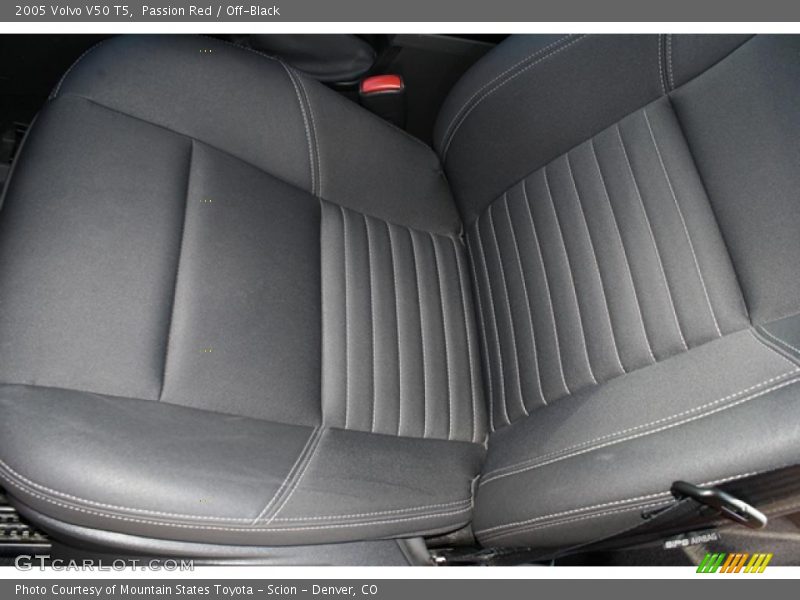  2005 V50 T5 Off-Black Interior