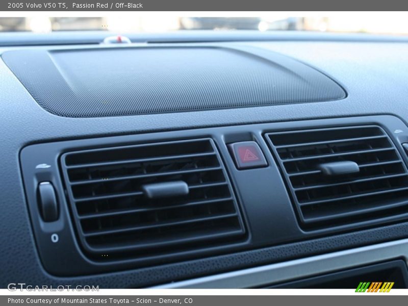  2005 V50 T5 Off-Black Interior