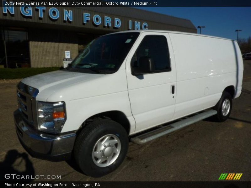 Oxford White / Medium Flint 2009 Ford E Series Van E250 Super Duty Commercial
