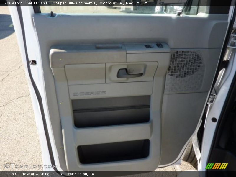 Oxford White / Medium Flint 2009 Ford E Series Van E250 Super Duty Commercial